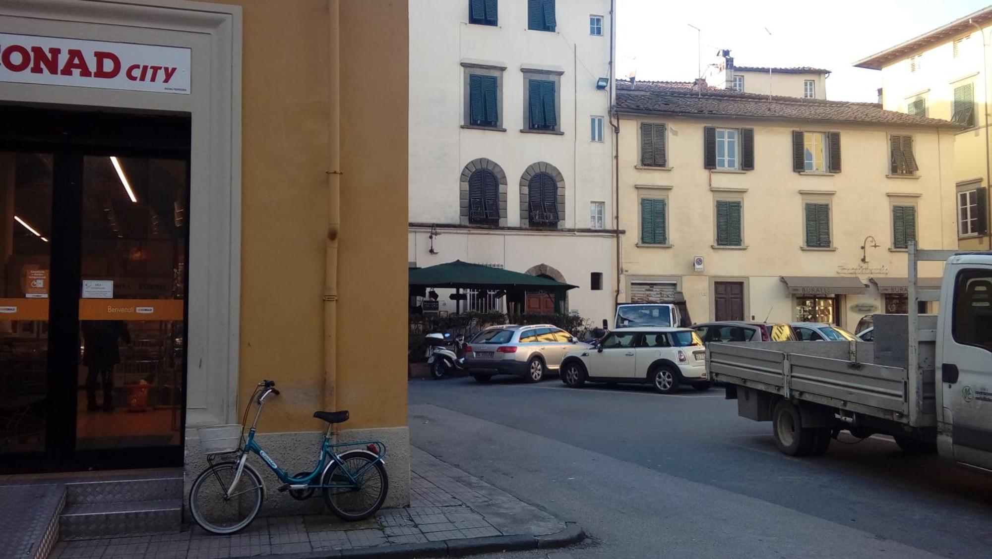 Liberi Mercanti Lucca Bagian luar foto
